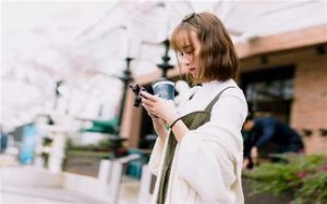 和女生最容易聊出暧昧的10个话题-泡学网-奕声情感,PUA,展示面,撩妹,聊天,情感挽回,泡学书籍,迷男方法,泡学网白鹤,搭讪,恋爱技巧,泡妞秘籍,社交软件,怎么追女生